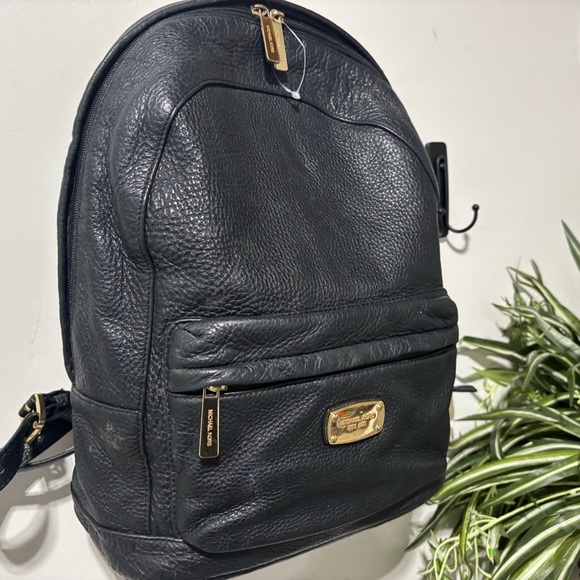 ❤️Michael Kors Large Pebbled Leather Travel Backpack - Picture 8 of 9